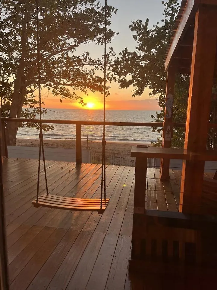 马亚圭斯Coastal Oceanfront Hideaway W 3Br & Private Deck别墅